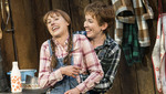 Susanna Hurrell and Rachel Kelly as Gretel and Hansel (c) Johan Persson