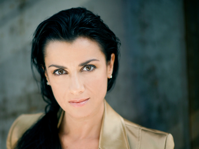 Alex Penda (Performer) | Opera Online - The opera lovers web site