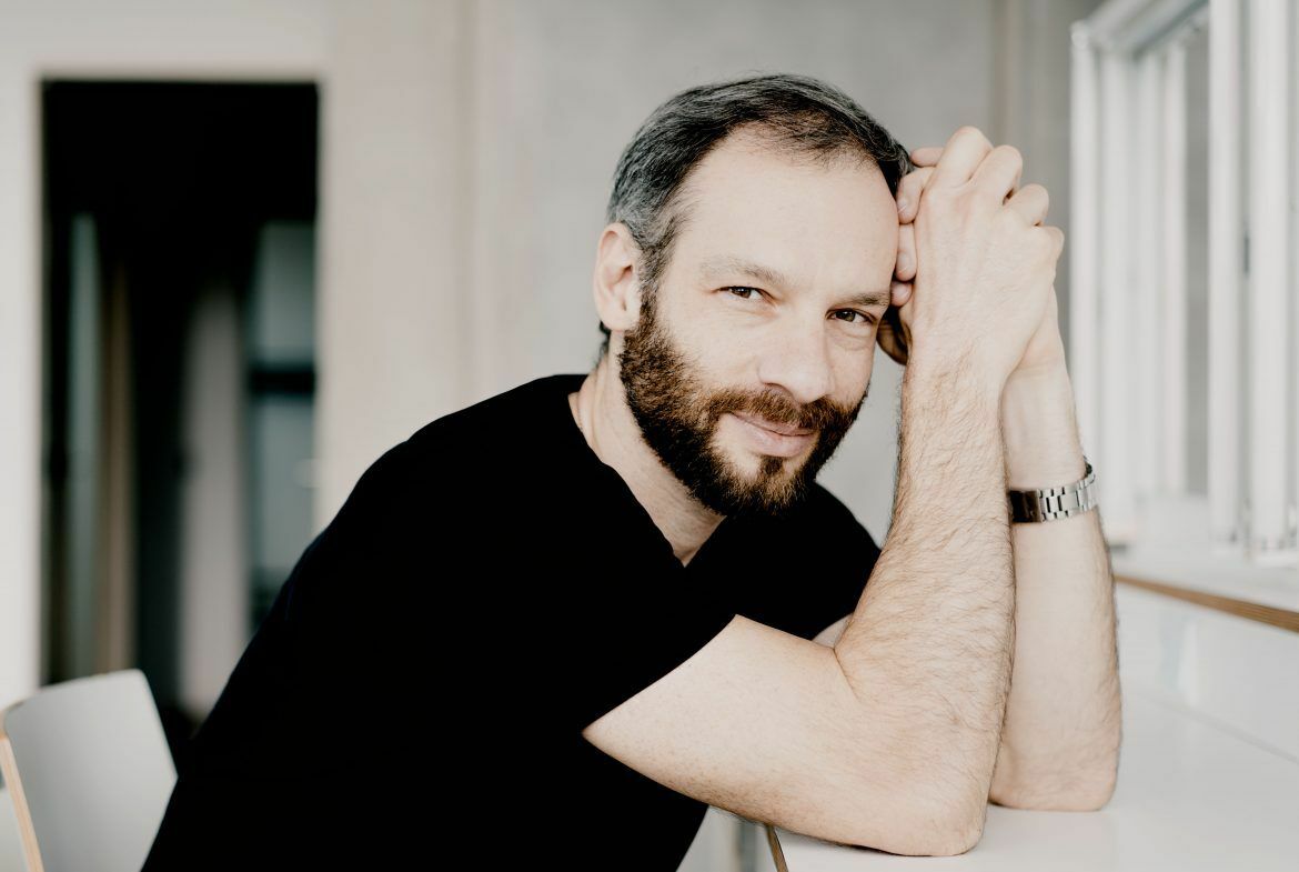Dima Slobodeniouk (Conductor) | Opera Online - The opera lovers web site