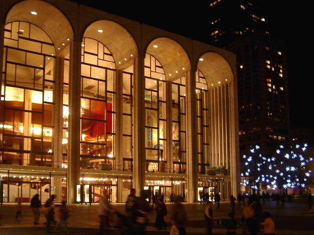 Xl_metropolitan_opera_house