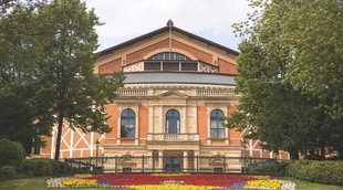 L_bayreuther_festspielhaus