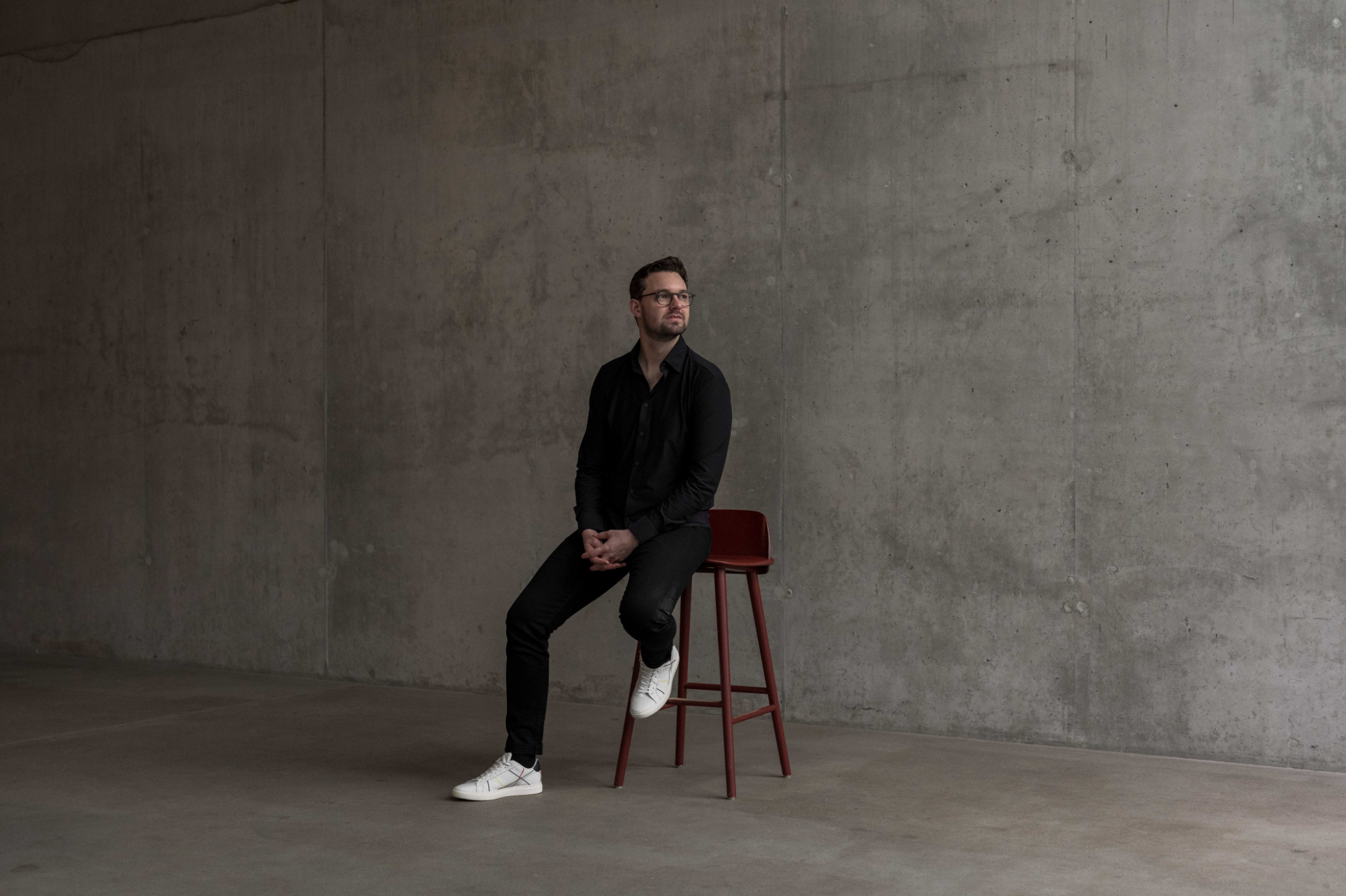 Tim Anderson dirigiert Salvatore Sciarrino „Il canto s’attrista, perché