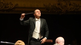 L_giampaolo-bisanti-directeur-musical-opera-royal-wallonie-liege-2031-c-j-berger-orw-liege