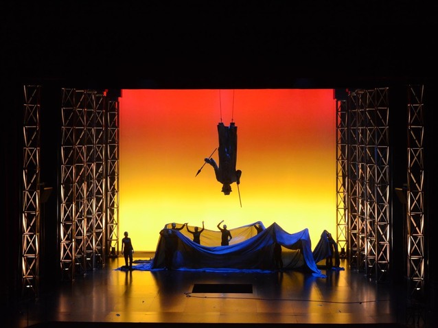 Xl_1_scena_finale_go__tterda__mmerung_ph.c.cofano
