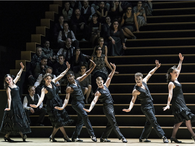 Xl_0375_anna_goryachova_as_carmen__aigul_akhmetshina_as_merc_d_s__jacquelyn_stucker_as_frasquita__c__roh._photo_by_bill_cooper_bis