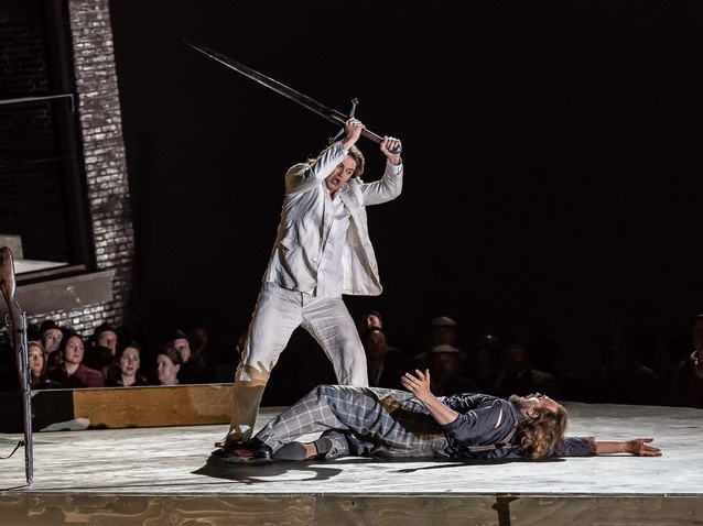 Xl_1002_klaus_florian_vogt_as_lohengrin__thomas_j._mayer_as_friedrich_von_telramund__c__roh._photo_by_clive_barda