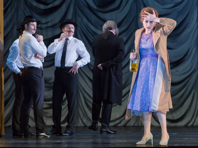 Xl_6790_serena_malfi_as_dorabella__c__roh_2019._photographed_by_stephen_cummiskey