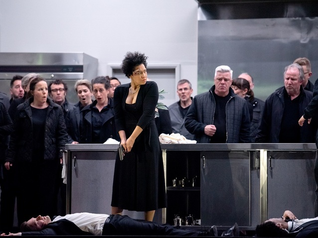 Xl_julia-bullock_roh_theodora-2022-c-camilla-greenwell_6065