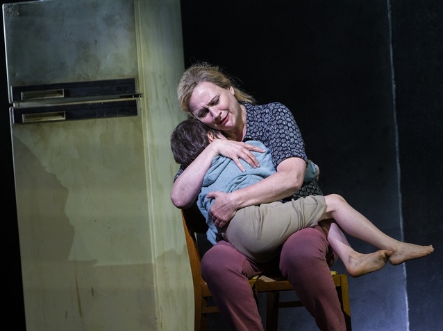 Xl_marie_anja_kampe__maries_son_jonah_elijah_mcgovern__wozzeck-c-roh_2023._photograph_by_tristram_kenton
