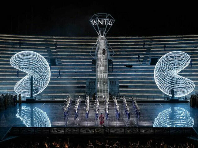 Nabucco « atomique » aux Arènes de Vérone (concept)