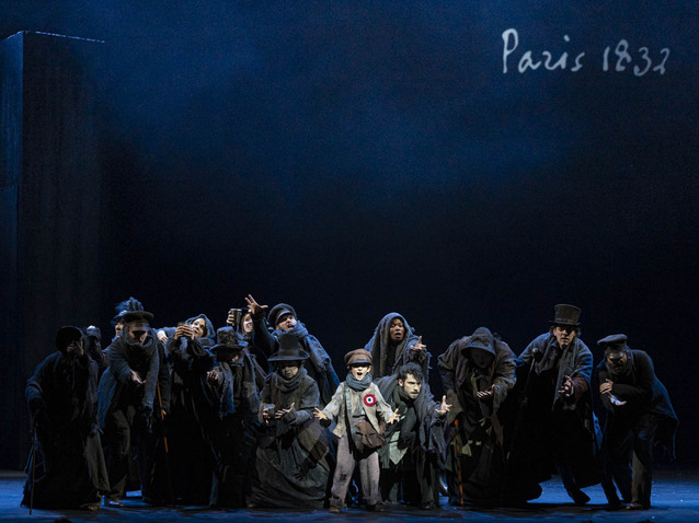 Xl_les-miserables_theatre-du-chatelet_2024_g-1-gavroche