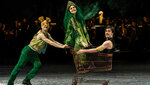 Peer Gynt (B. de Roffignac) et la Princesse Troll (C. Bourgoin), Peer Gynt, Théâtre du Châtelet (c) Thomas Amouroux