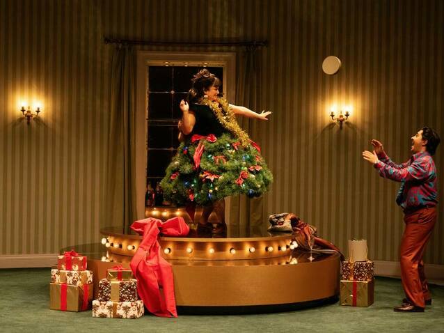 Grisha Martirosyan and Isabela Díaz in Pimpinone © 2025 Camilla Greenwell