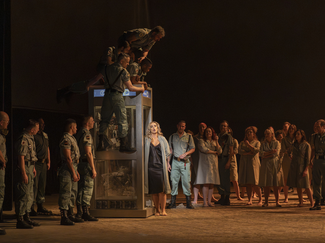 The Cast of ENO’s Carmen 2025 © Ellie Kurttz